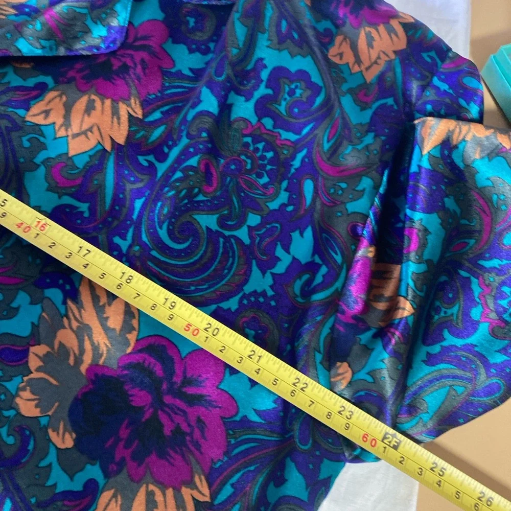 Vintage satin oversized sleep shirt size M/L